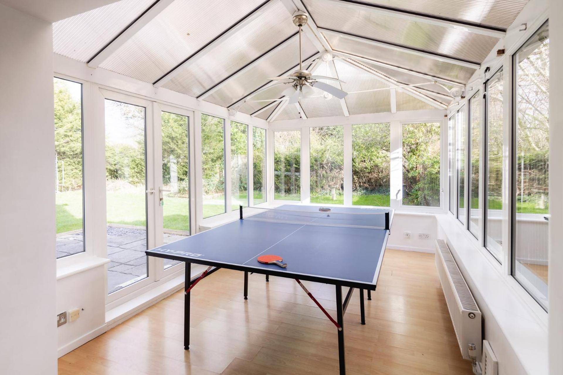 Ping-Pong Paradise Crawley  Eksteriør billede